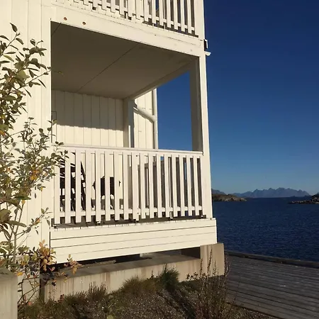 With 4 Beds And Stunning Sea Views * Henningsvaer